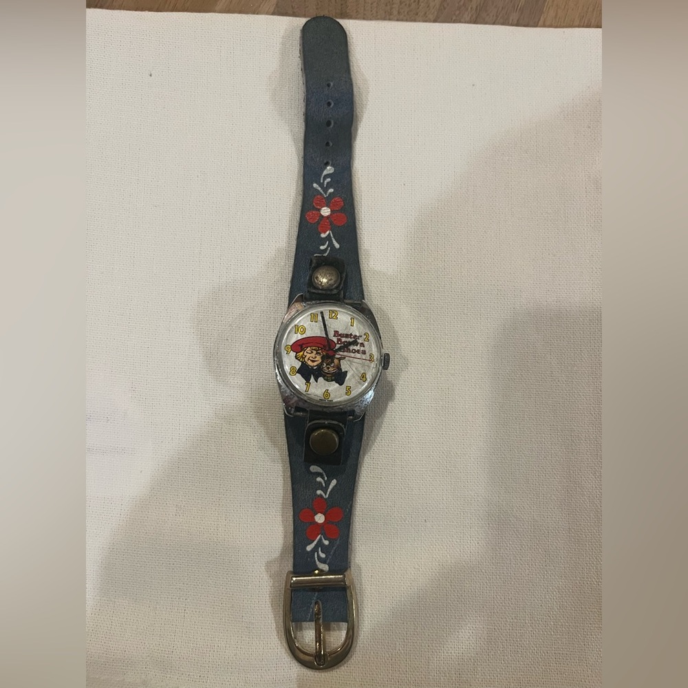 Vintage Buster Brown & Tigi watch. Windup watch. Face is cracked so price low.